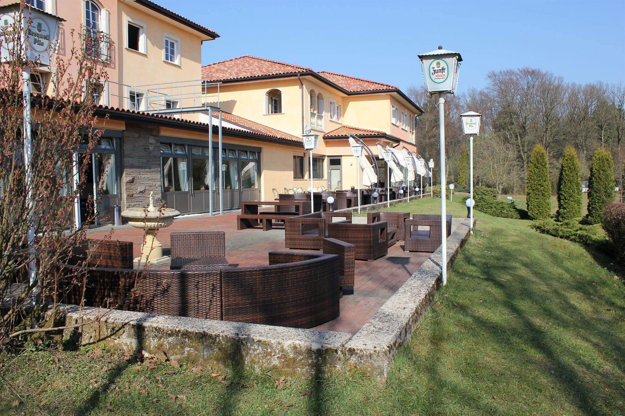 Waldhotel Marienheide Exterior foto